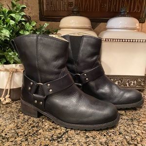 🌺 L.L. Bean Moto Harness Biker Boot 6.5